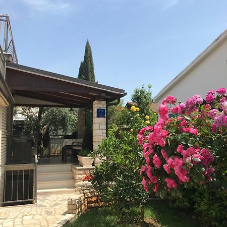 App Sorgo Apartment Novigrad Istria Exterior foto