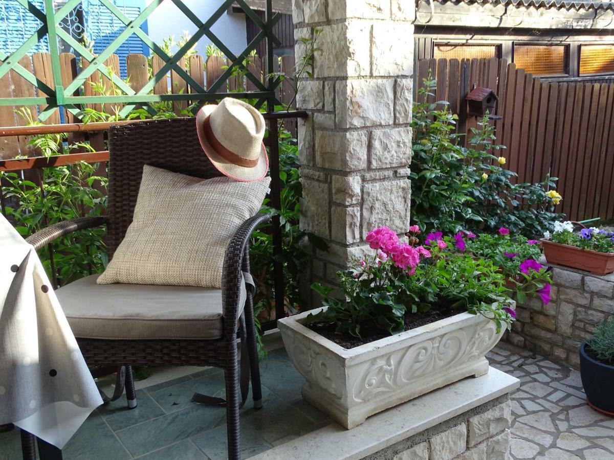 App Sorgo Apartment Novigrad Istria Exterior foto